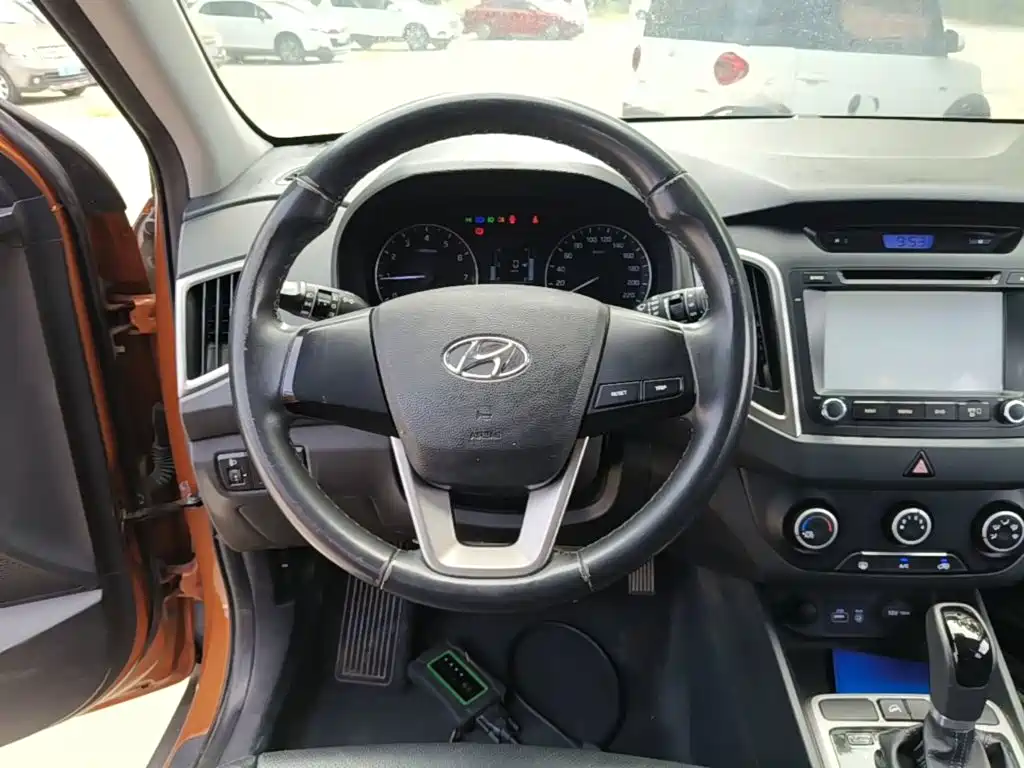 Hyundai ix25 2015 — фото 11