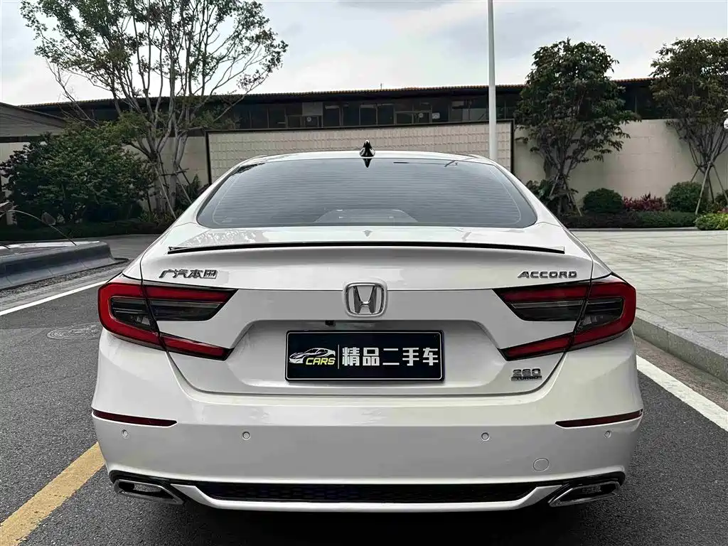 Honda Accord 2022 — фото 8