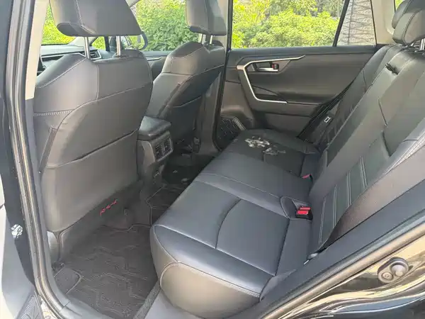 Toyota RAV4 2021