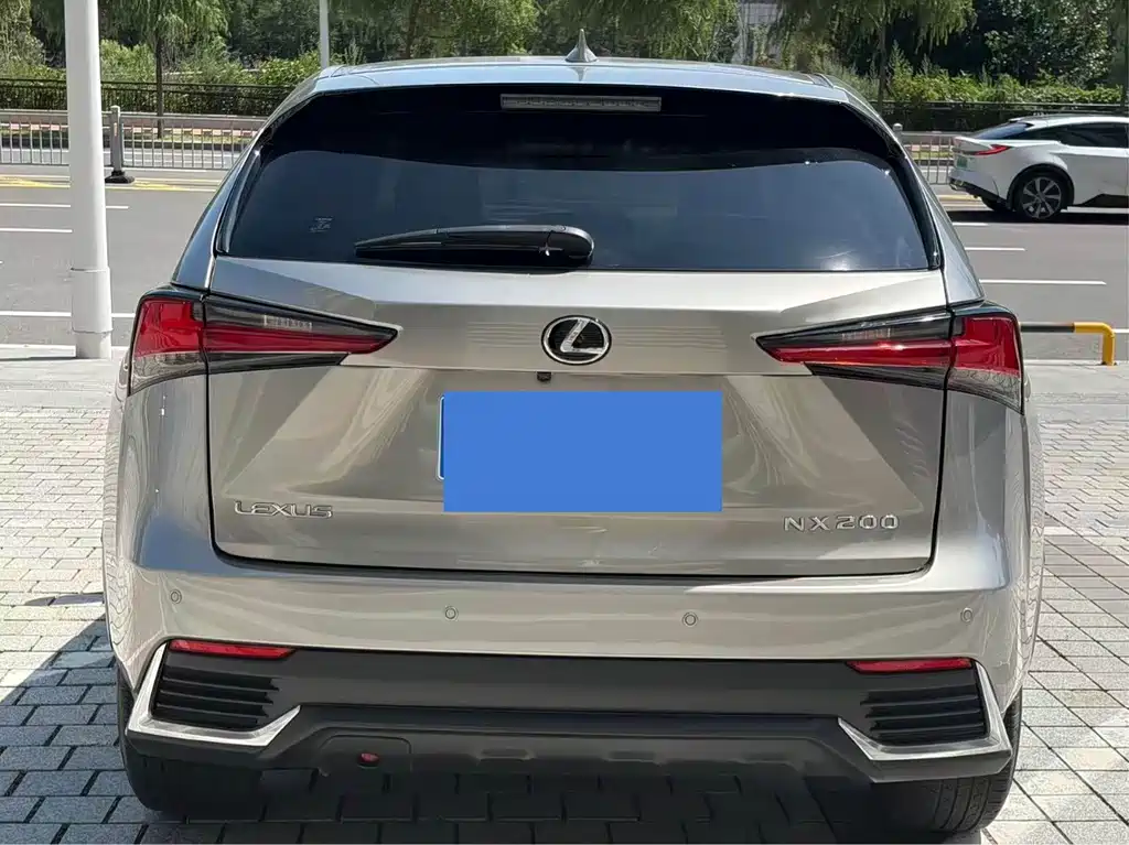 Lexus NX 2021 — фото 2