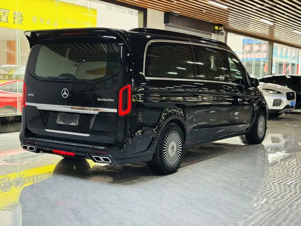 Mercedes-Benz Vito 2022 — фото 18