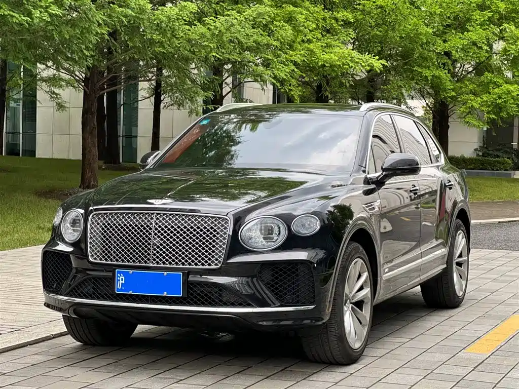 Bentley Bentayga 2020 — фото 1