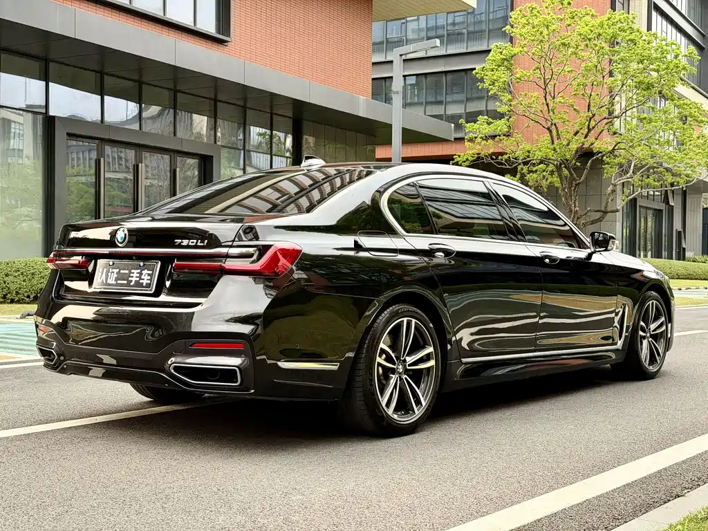 BMW 7 Series 2020 — фото 14