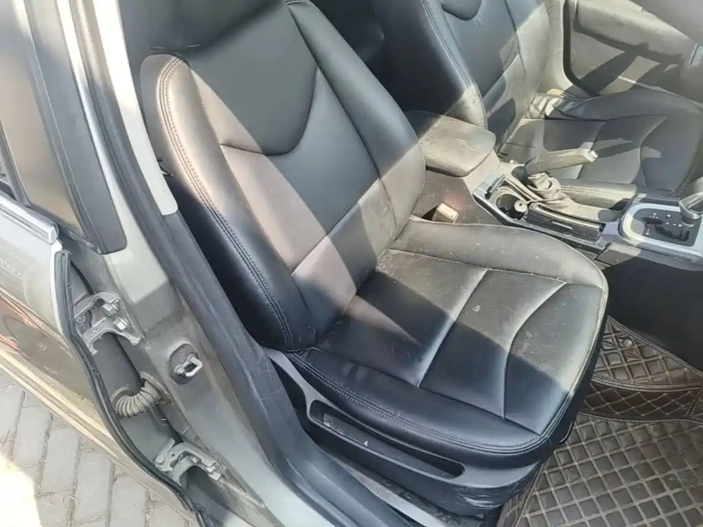 Citroën C4L 2015 — фото 25