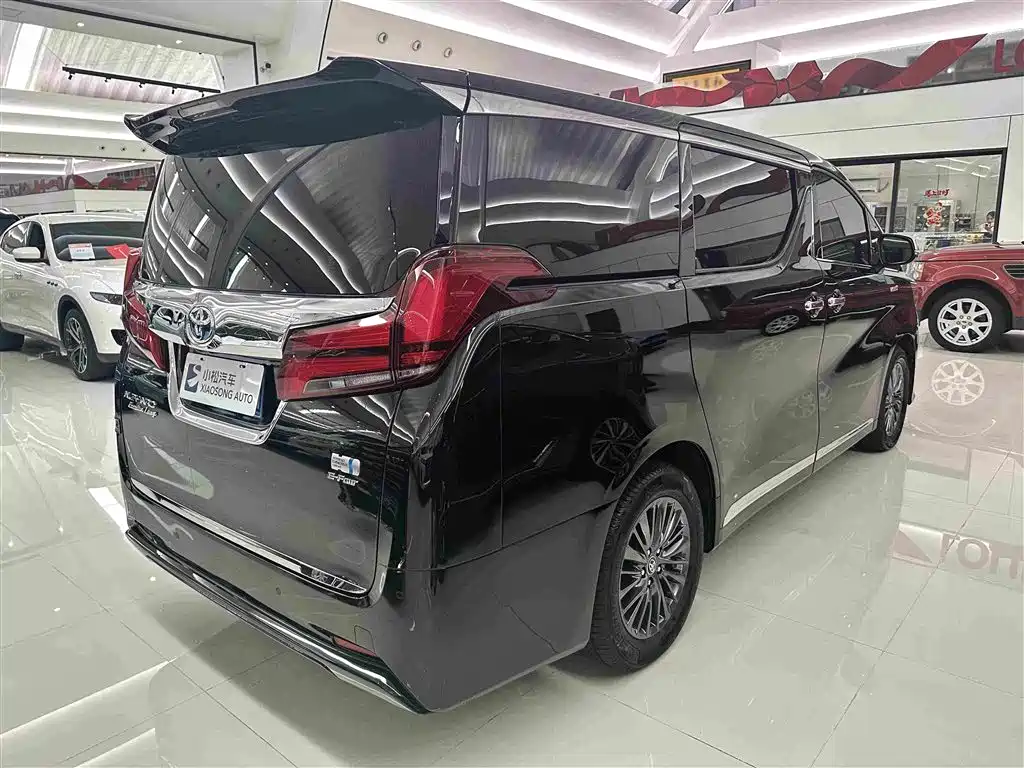 Toyota Alphard 2020 — фото 17