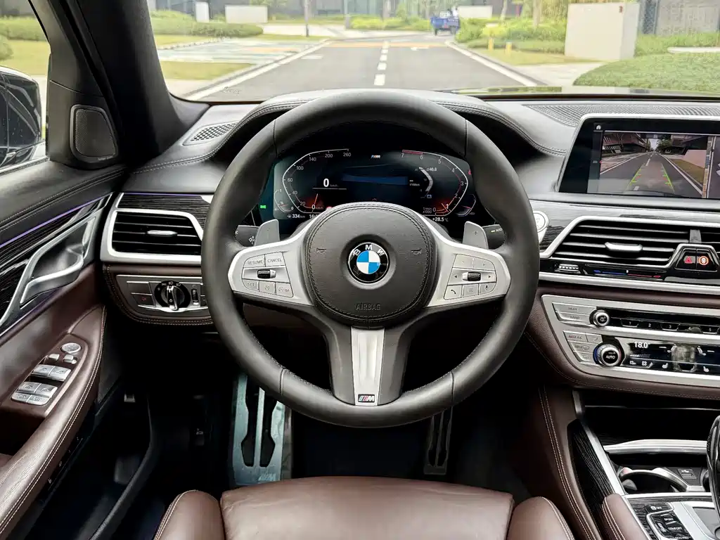 BMW 7 Series 2020 — фото 12