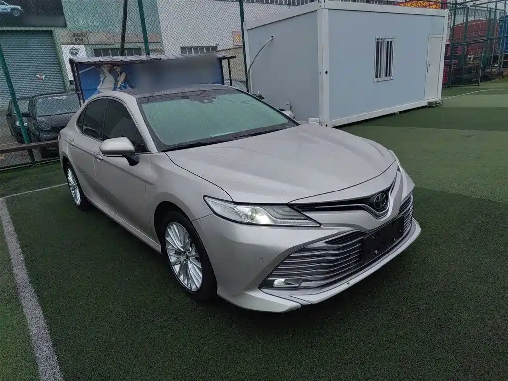 Toyota Camry 2019 — фото 22