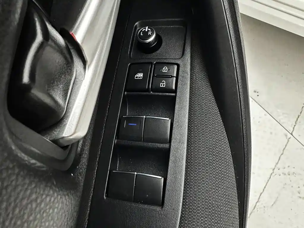 Toyota Corolla 2021 — фото 16