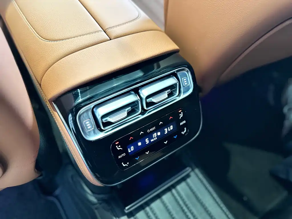 Mercedes-Benz S-Class 2025 — фото 15