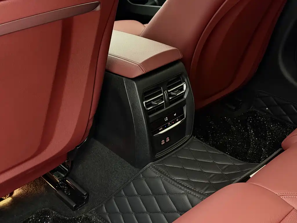 BMW 3 Series 2023 — фото 15