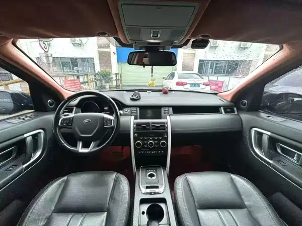 Land Rover Discovery Sport 2017