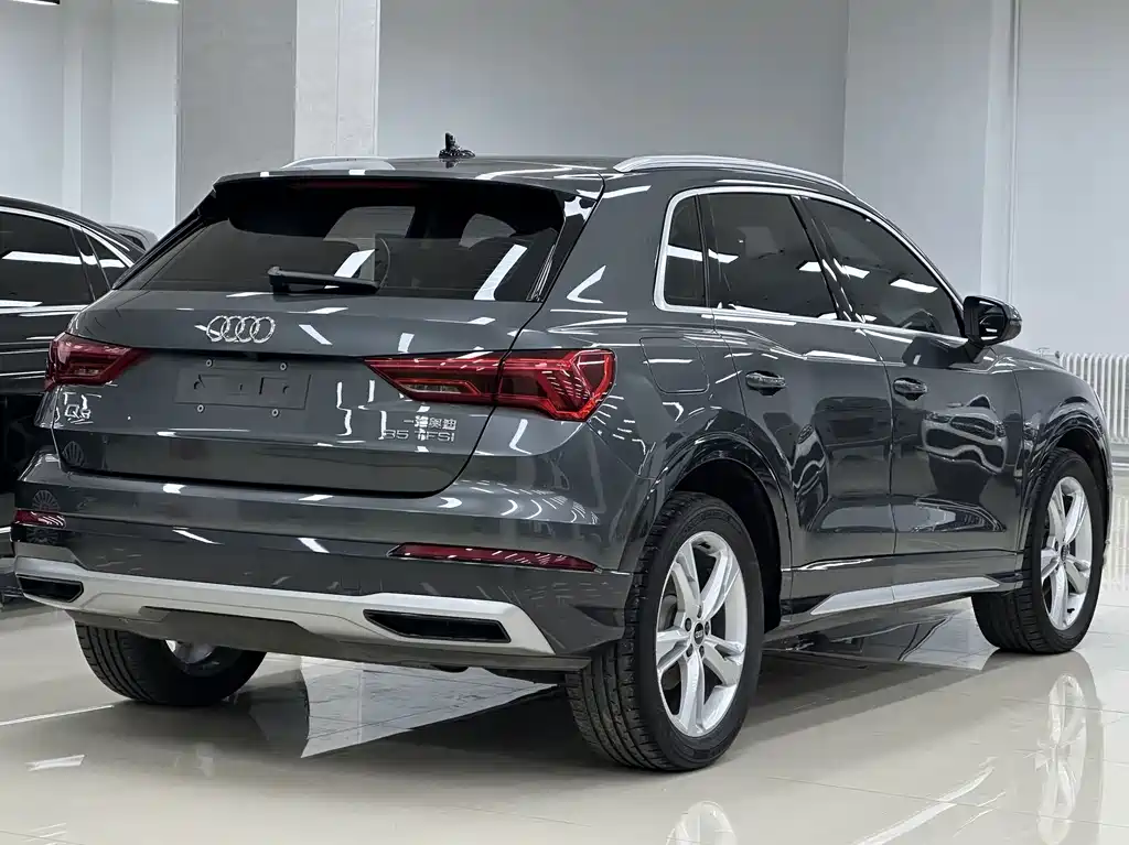 Audi Q3 2023 — фото 20