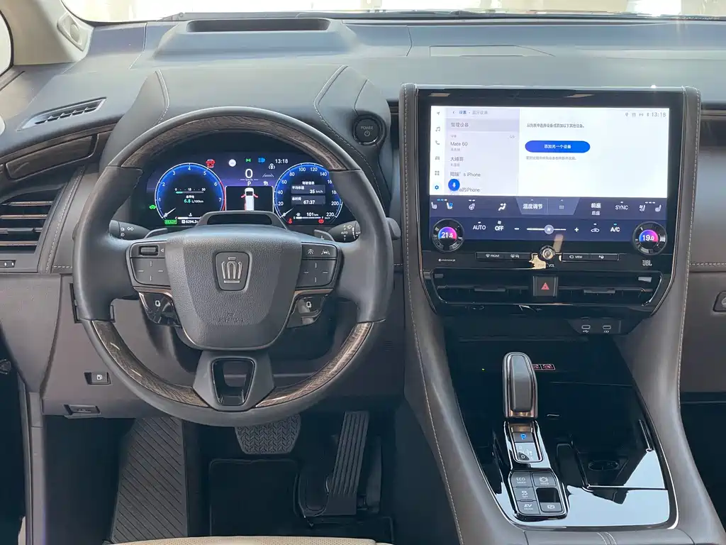 Toyota Vellfire 2024 — фото 26