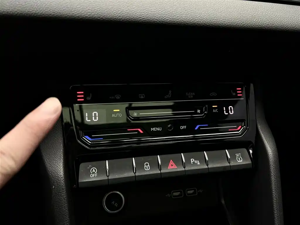 Skoda Karoq 2021 — фото 14