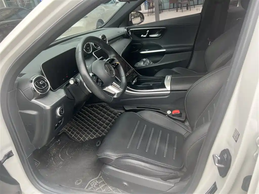 Mercedes-Benz C-Class 2023 — фото 5