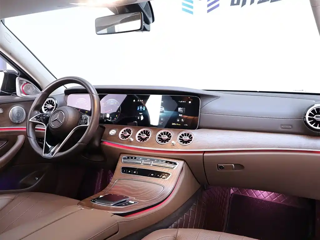 Mercedes-Benz E-Class 2023 — фото 19
