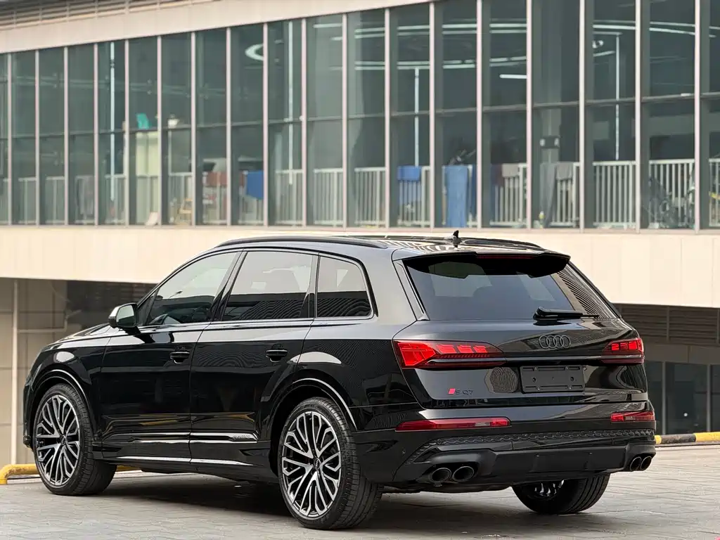 Audi SQ7 2025 — фото 8