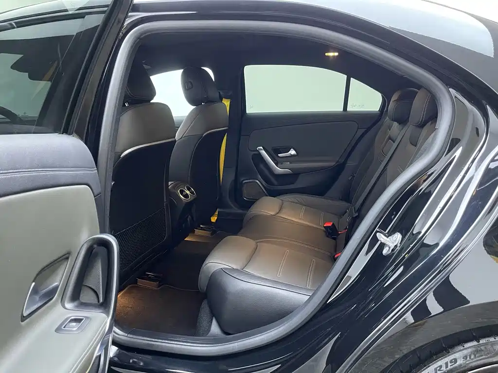 Mercedes-Benz A-Class AMG 2023 — фото 12