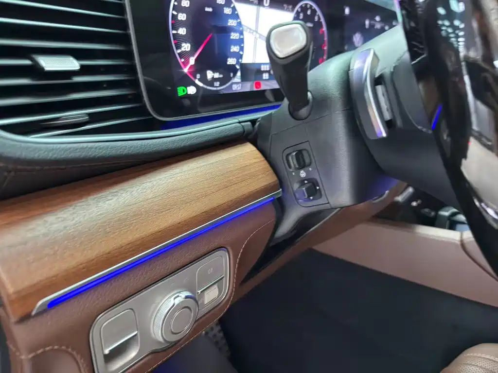 Mercedes-Benz GLS 2024 — фото 10