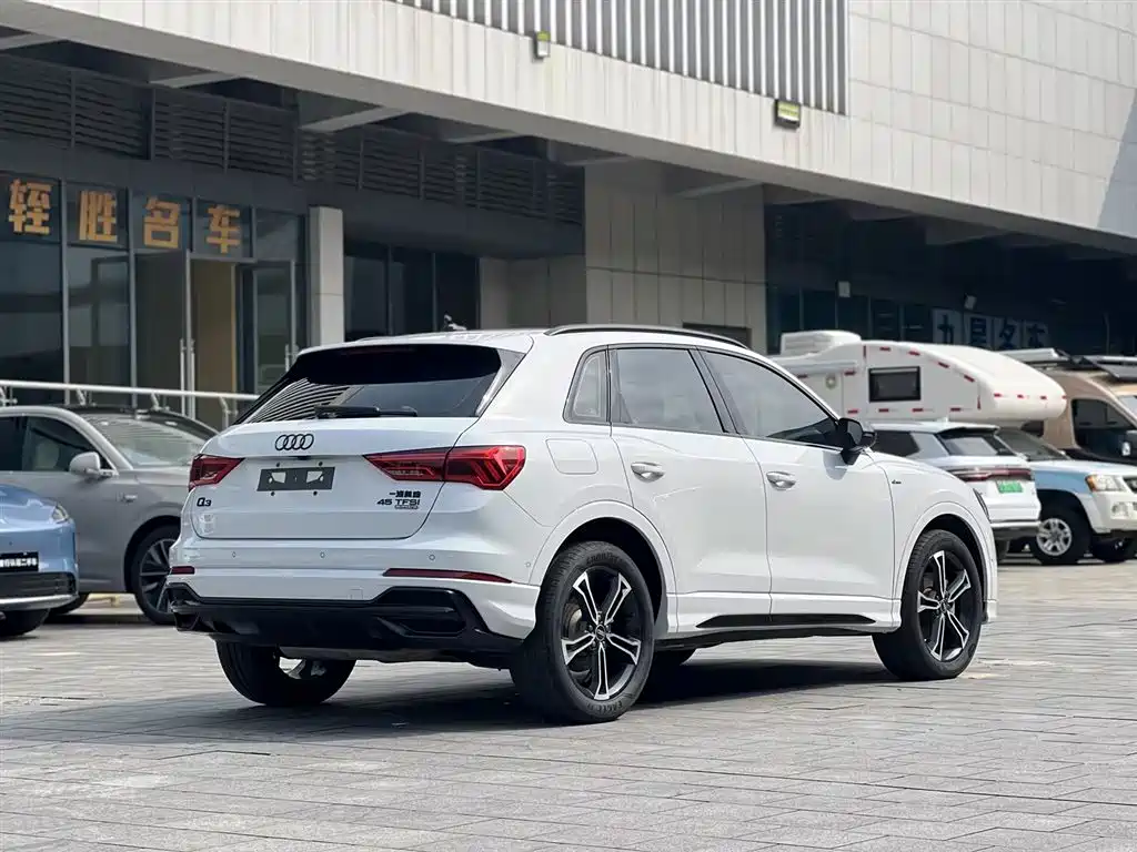 Audi Q3 2023 — фото 3