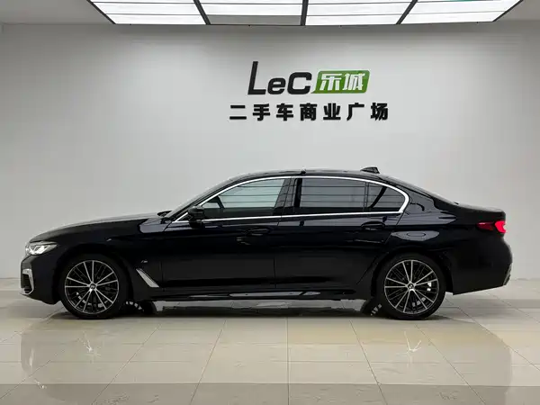 BMW 5 Series 2023