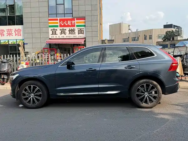 Volvo XC60 2021