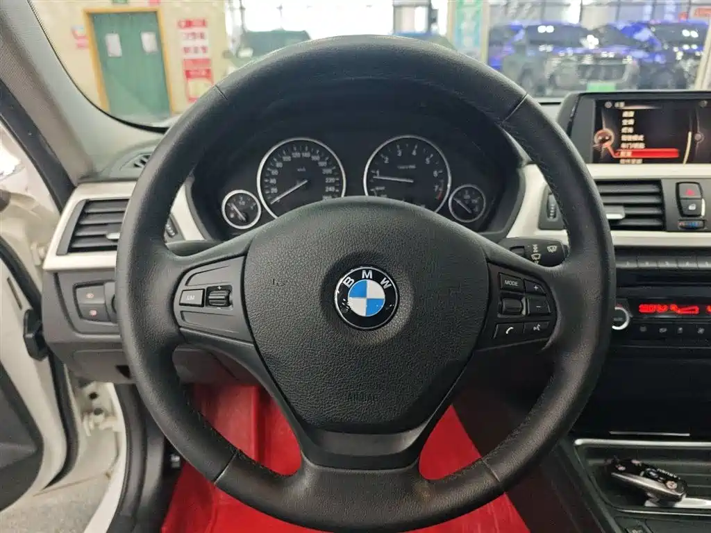 BMW 3 Series 2015 — фото 7