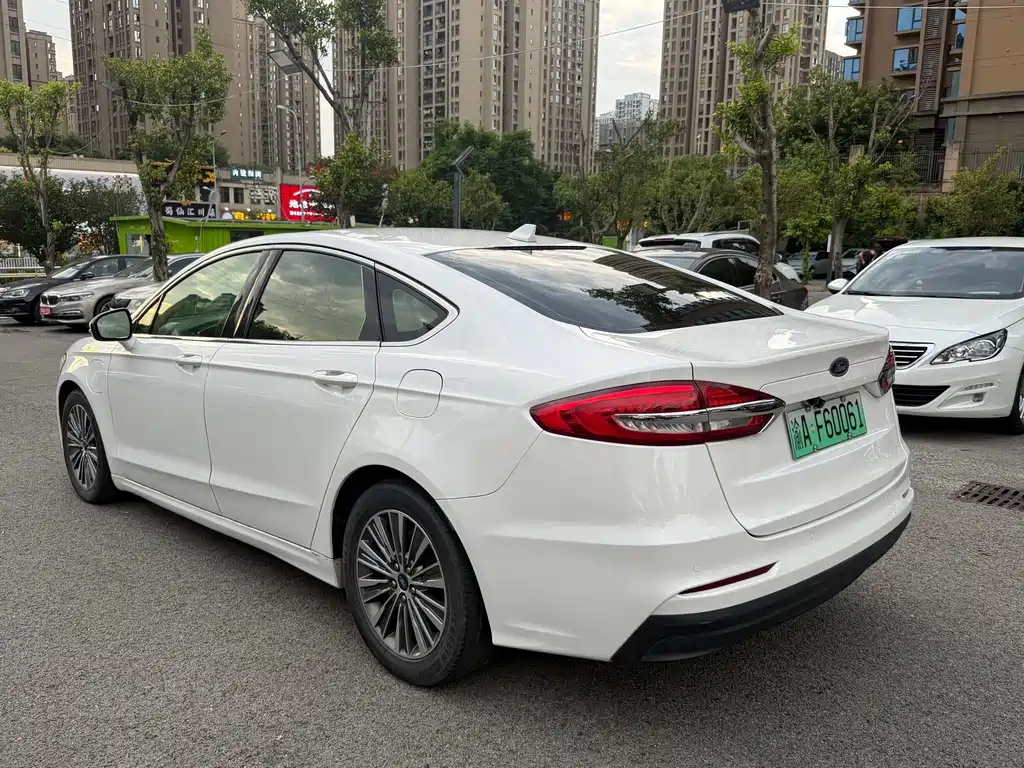 Ford Mondeo New Energy 2020 — фото 12