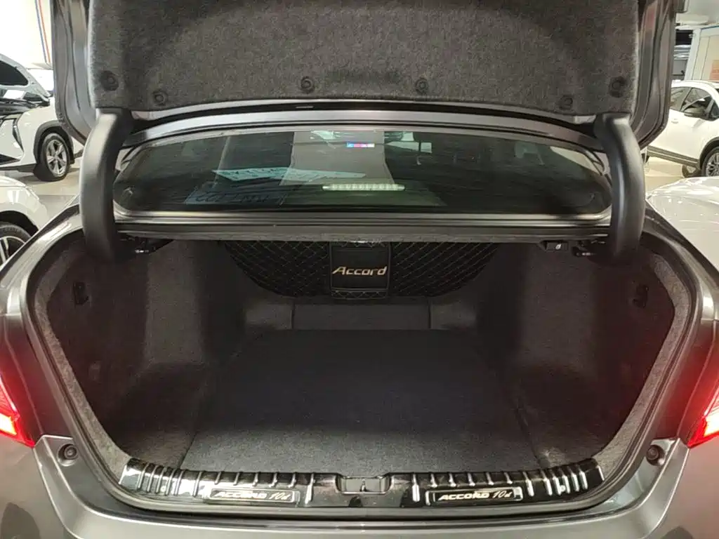 Honda Accord 2020 — фото 19