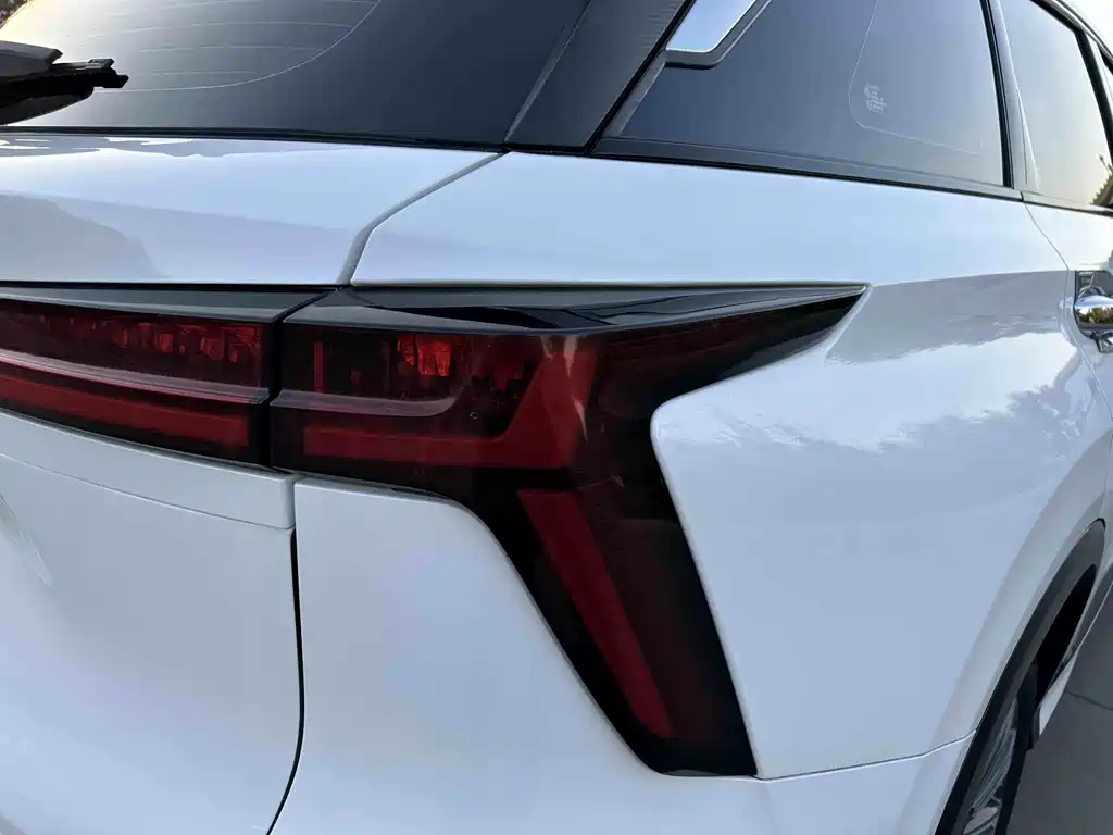 Changan CS75 PLUS 2023 — фото 13