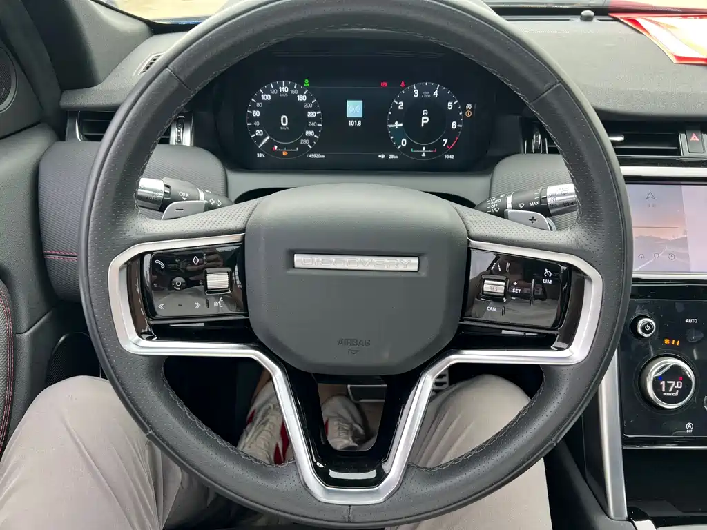Land Rover Discovery Sport 2023 — фото 9