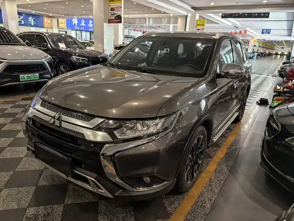 Mitsubishi Outlander 2019