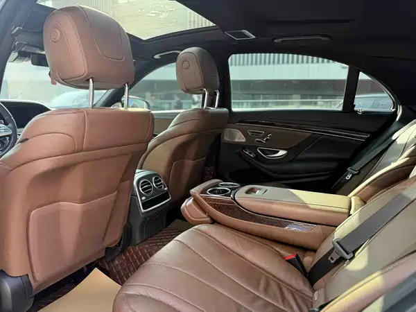 Mercedes-Benz S-Class 2020