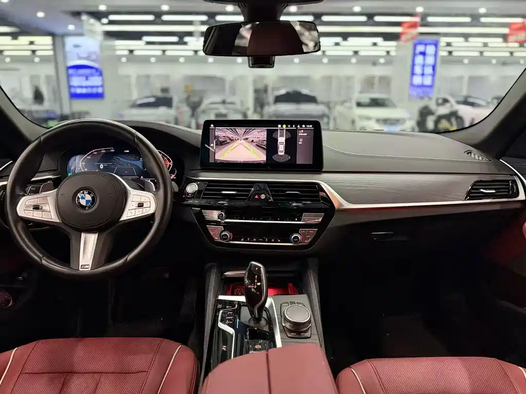 BMW 5 Series 2021 — фото 14