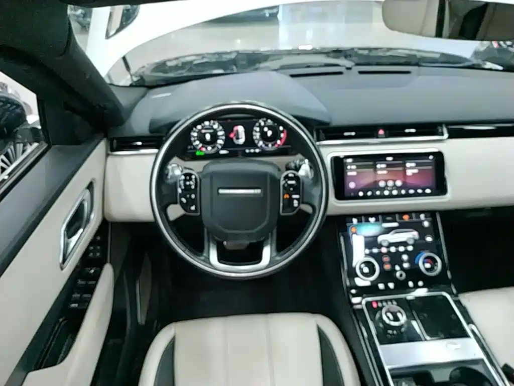Land Rover Range Rover Velar 2019 — фото 11