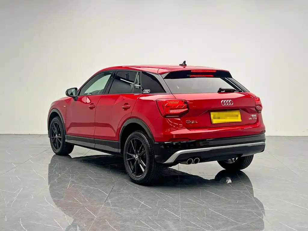 Audi Q2L 2021