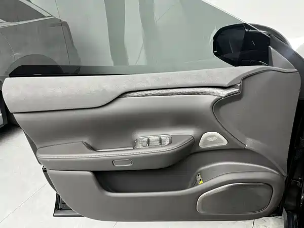 NIO ET7 2024