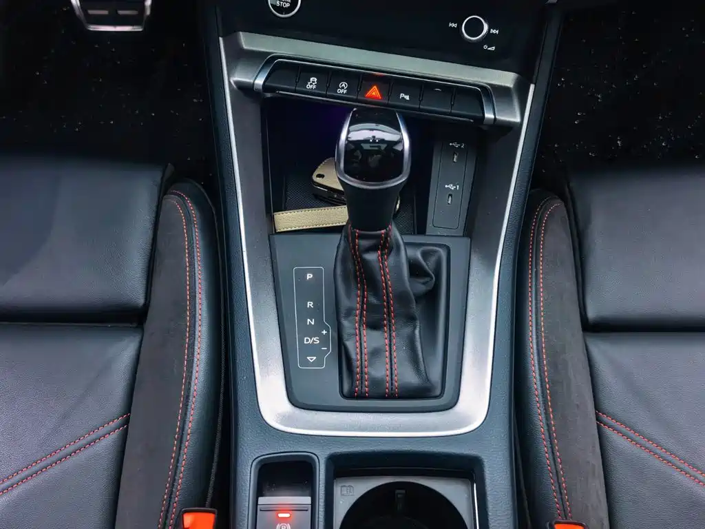 Audi Q3 Sportback 2023 — фото 15