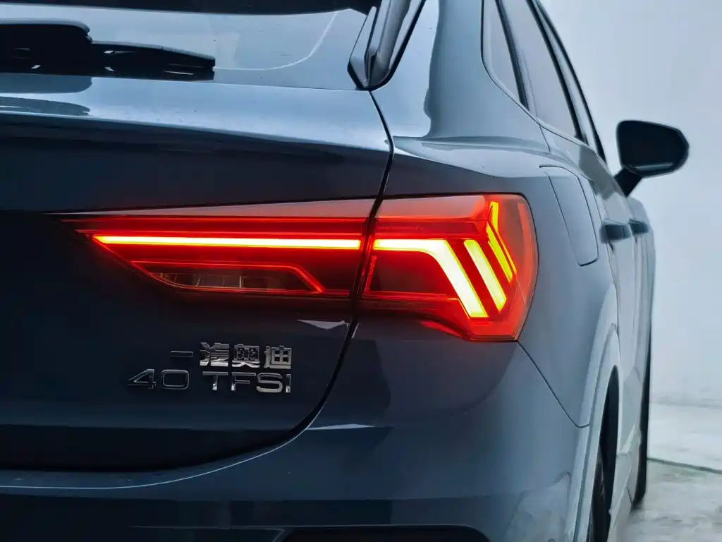 Audi Q3 Sportback 2023 — фото 22
