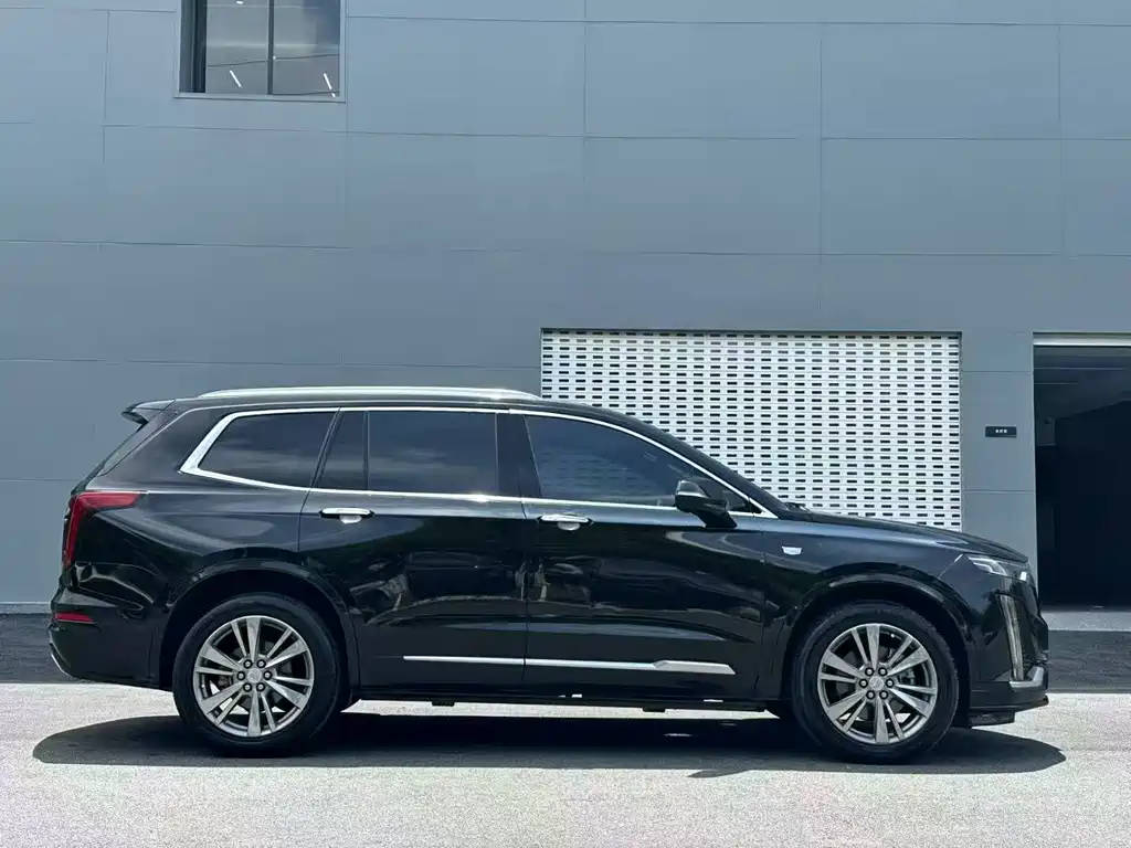 Cadillac XT6 2021 — фото 7