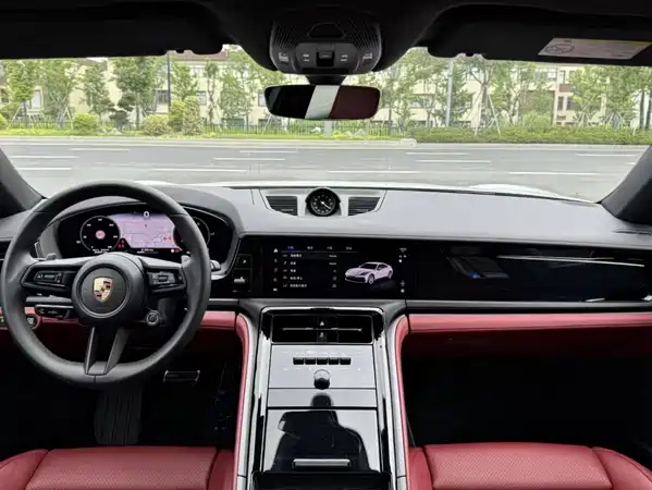 Porsche Panamera 2024