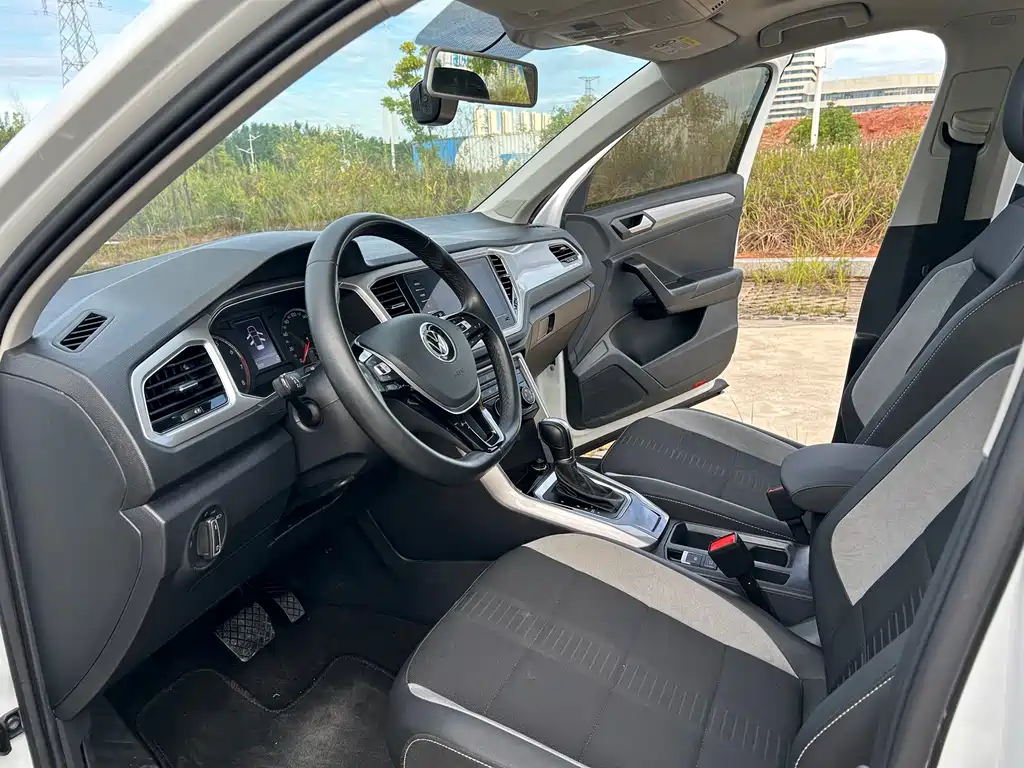 Volkswagen T-Roc 2022 — фото 11
