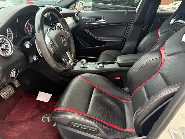 Mercedes-Benz GLA AMG 2015
