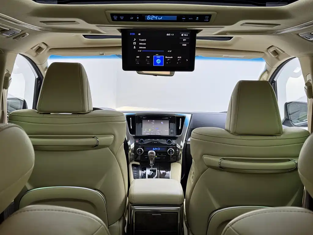 Toyota Vellfire 2020 — фото 11