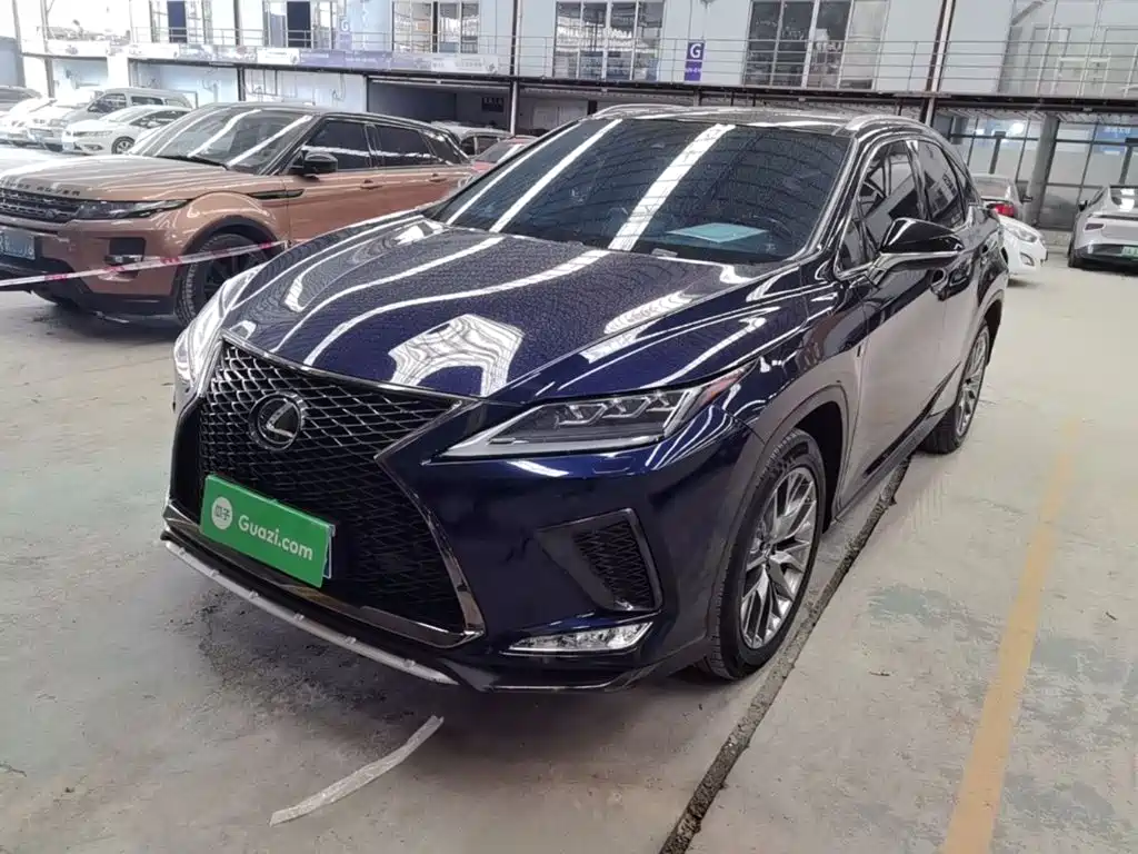Lexus RX 2020 — фото 1