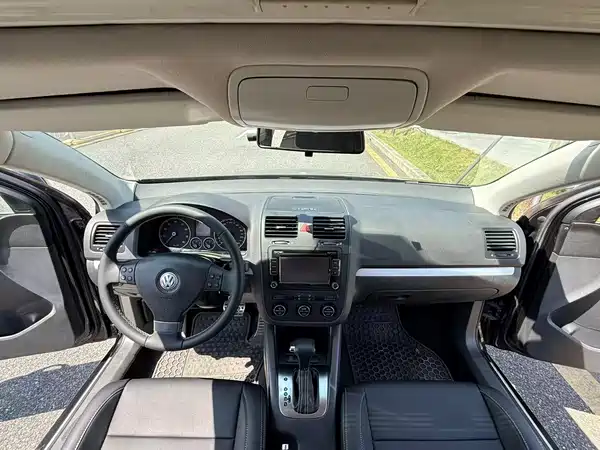 Volkswagen Sagitar 2009