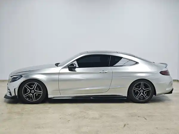 Mercedes-Benz C-Class 2020