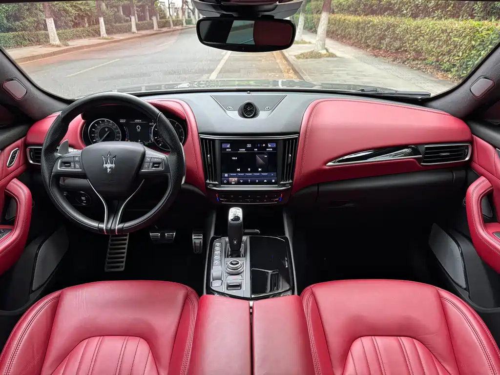 Maserati Levante 2022 — фото 17