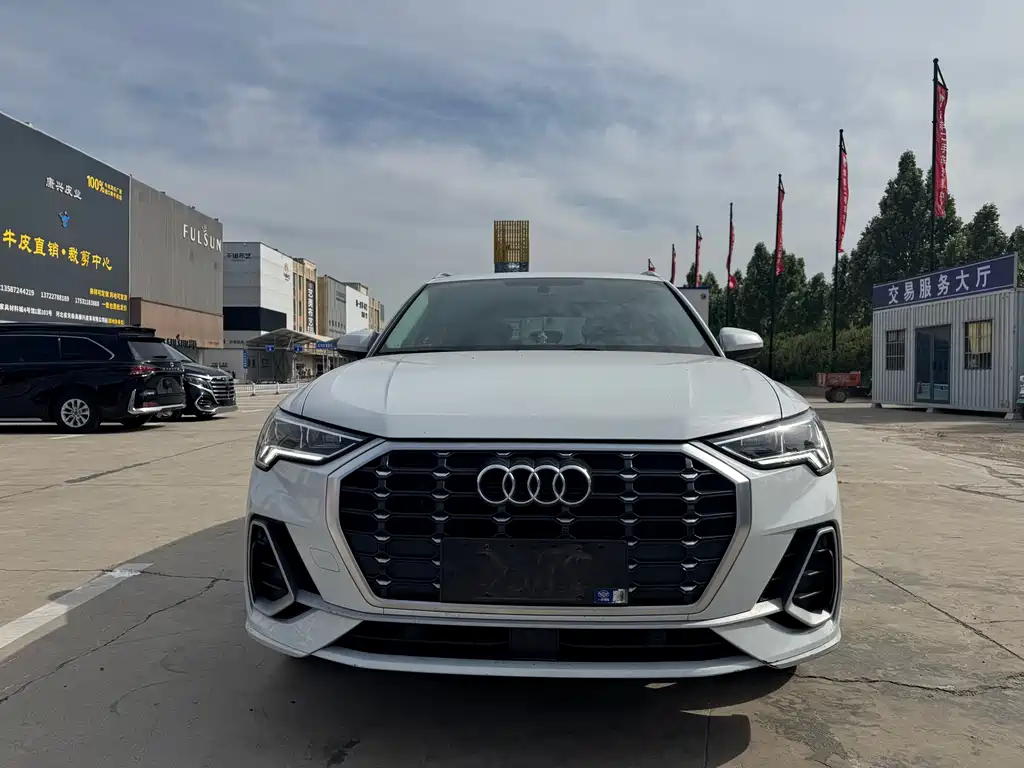 Audi Q3 2023 — фото 2