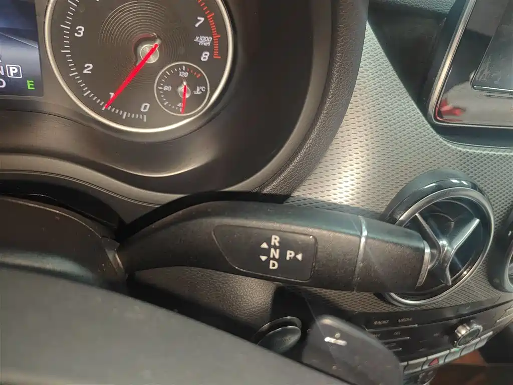 Mercedes-Benz B-Class 2015 — фото 10